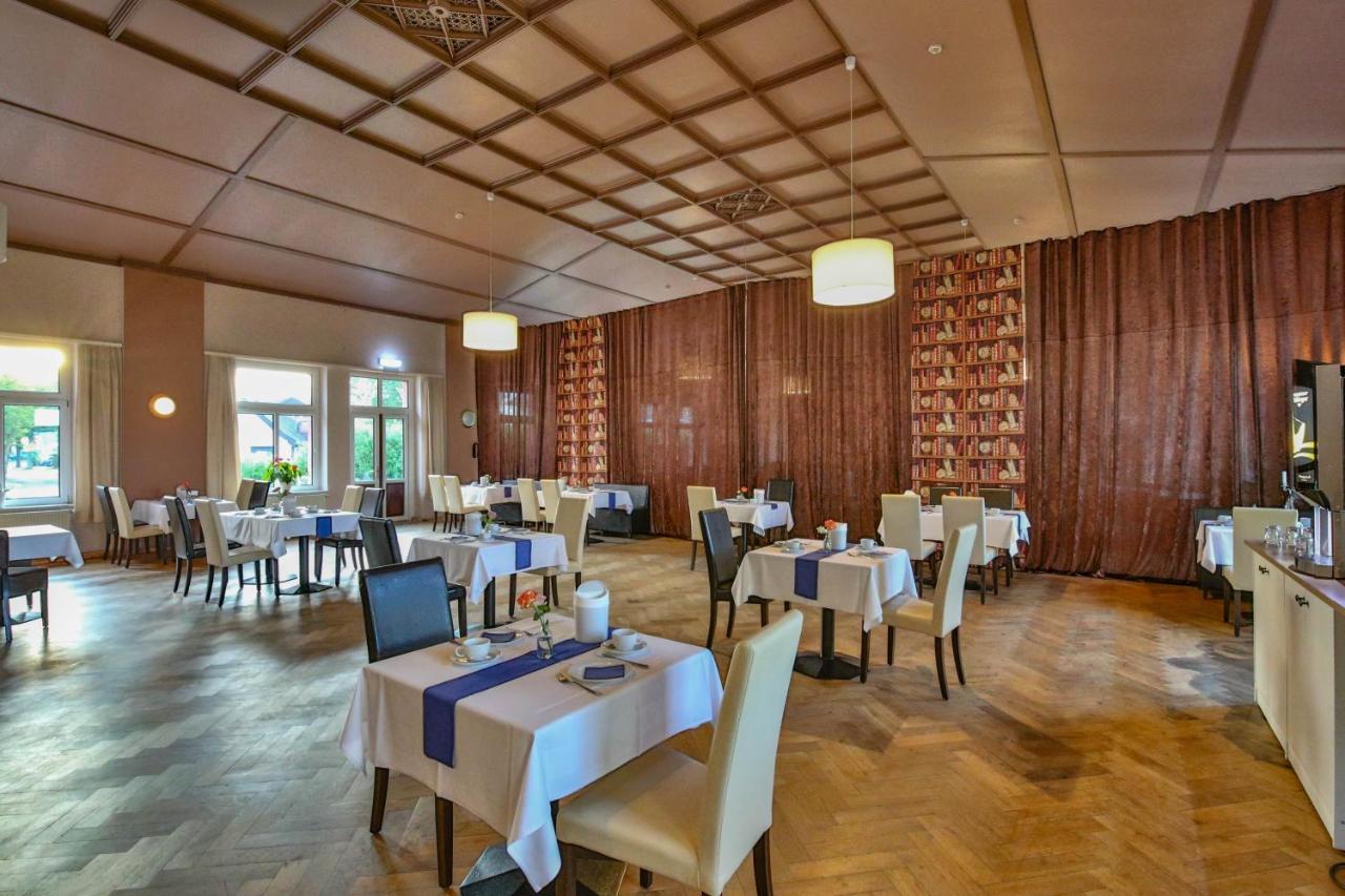 Hotel Und Restaurant "Zur Zwiebel" Peenemunde Exterior foto