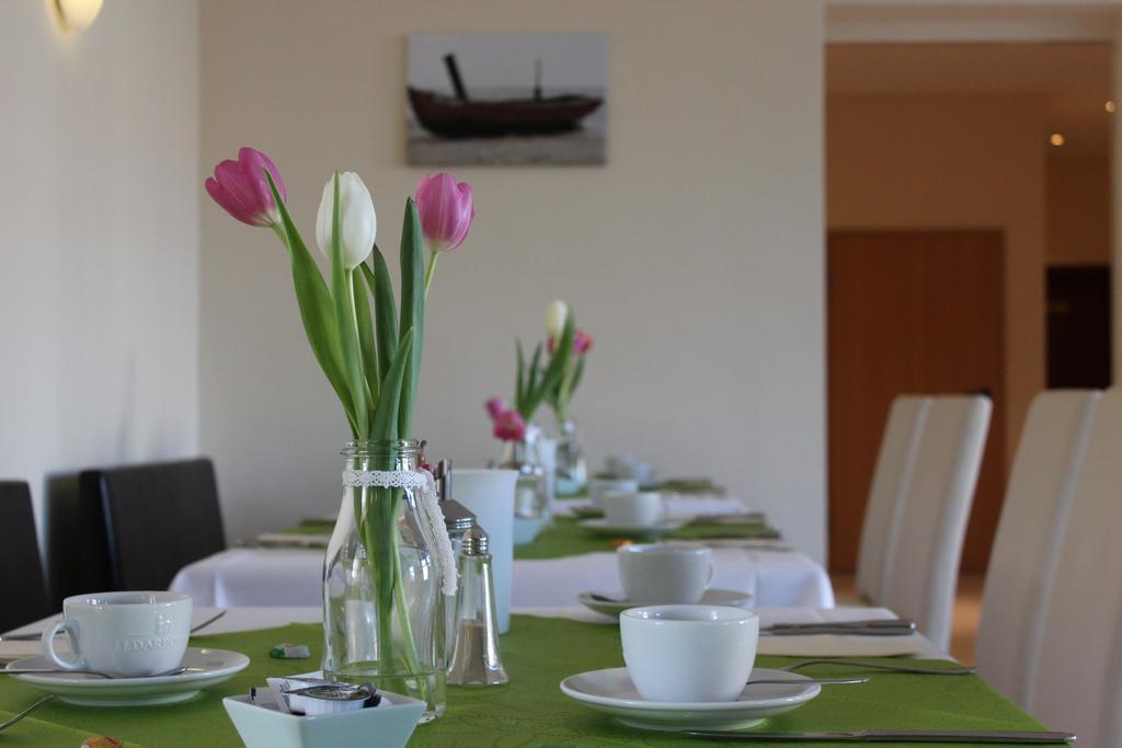 Hotel Und Restaurant "Zur Zwiebel" Peenemunde Quarto foto